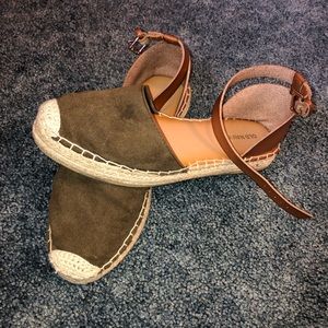 espadrille sandals